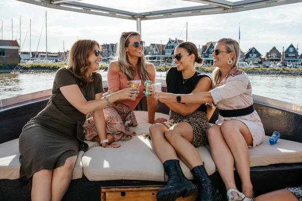 Proosten op de boot