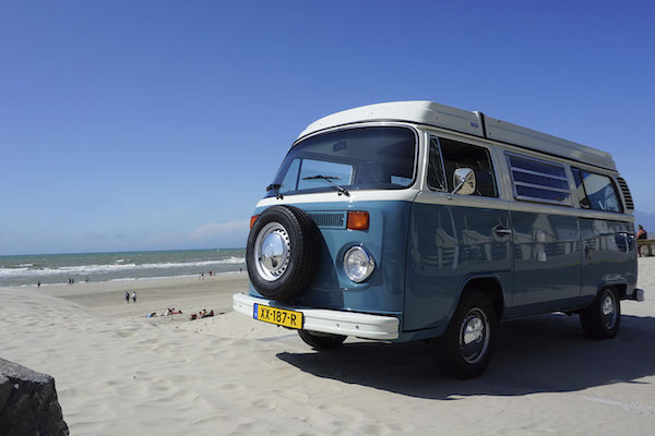 Go Retro Volkswagen T2 verhuur in Lopik