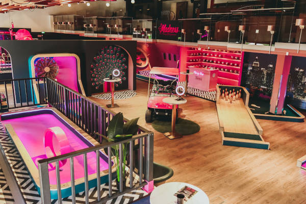 Madness Minigolf Experience in Warmond
