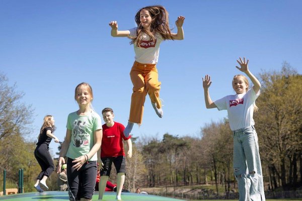 Springen op het luchtkussen