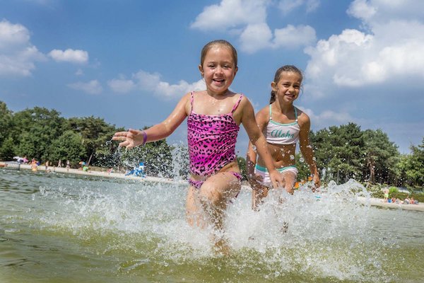 Eldorado Parken de Bergen: Plonzen in het strandbad