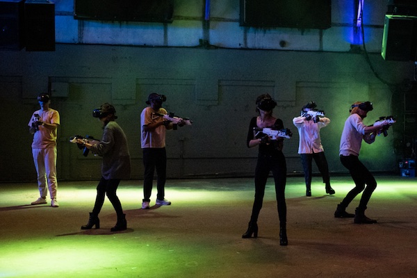 Lightning VR Amsterdam: Waan jezelf in de wereld van Virtual Reality met al je vrienden of familie