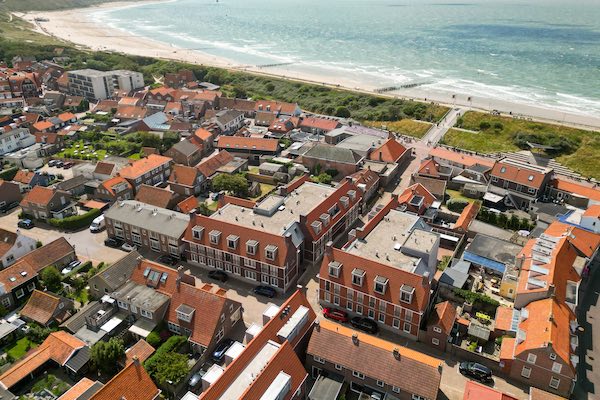 Aparthotel Zoutelande: Bovenaanzicht hotel