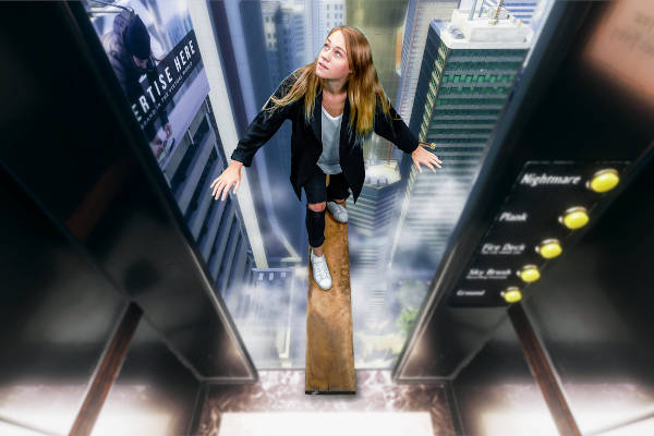 VR Activiteiten: Meisje in de lift