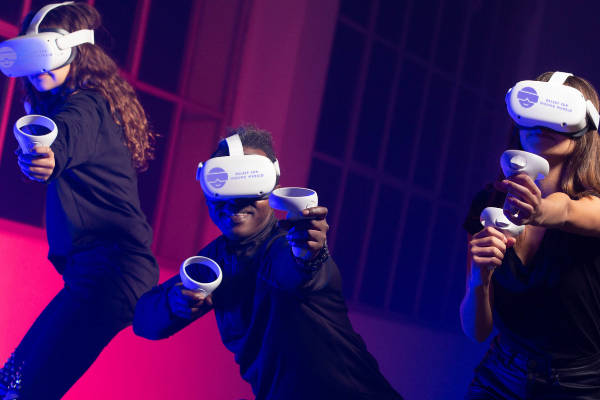 VR Activiteiten: Mensen met een VR bril op