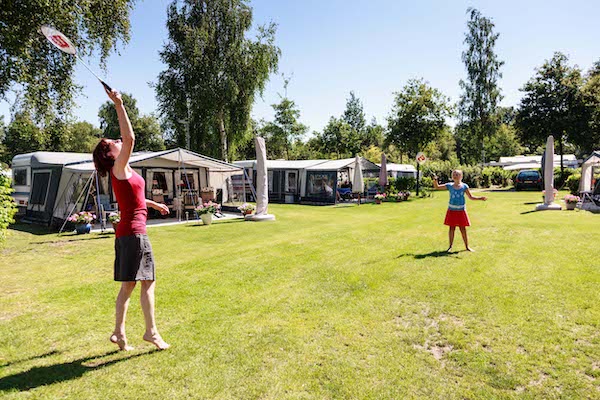 Samen badmintonnen