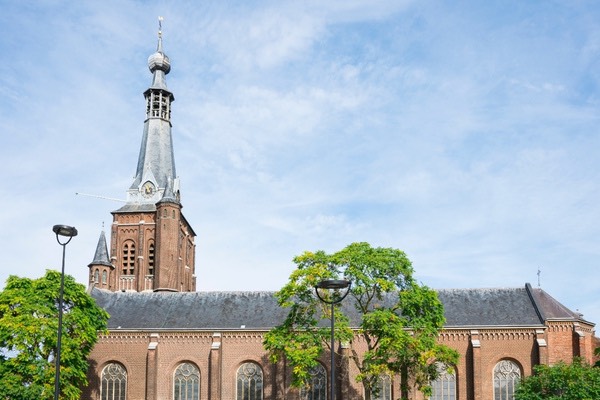 Wandel langs de kerk