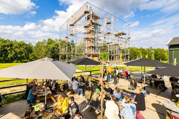 Parque West: Het terras bij de klimtoren