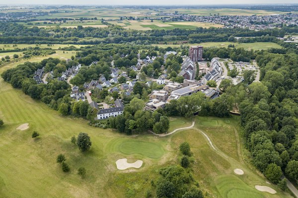 Dormio Resort Maastricht: Drone shot van het park
