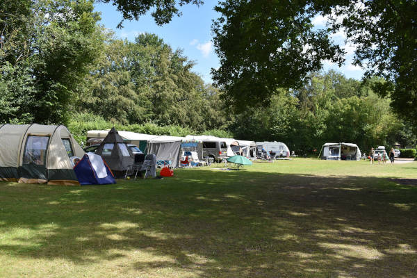 Recreatiepark De Voorst: Camping