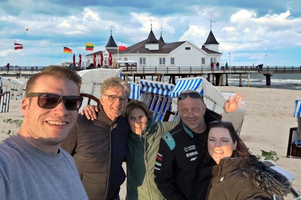 Speel de Jacht op het strand