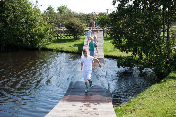 Over de brug rennen