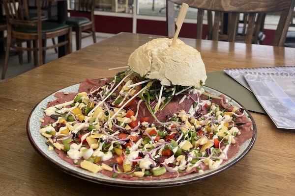 Geniet van een overheerlijke lunch op het terras