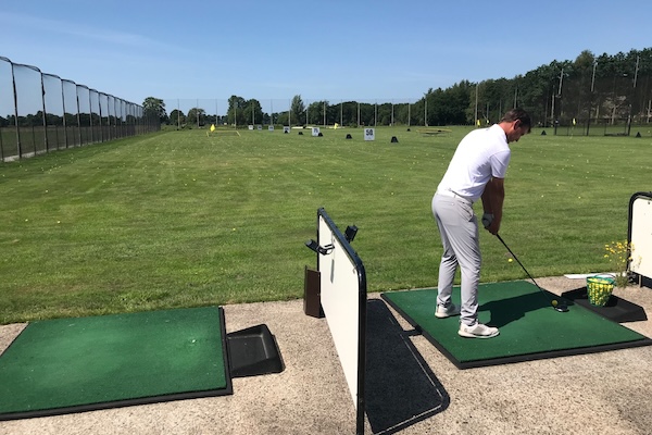 Bij Golferij Eelde is het mogelijk om als beginner of gevorderde te golfen