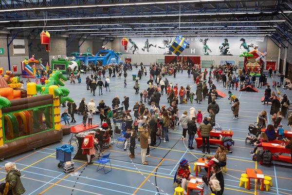 De Magische Familie Sintshow: Speelzaal