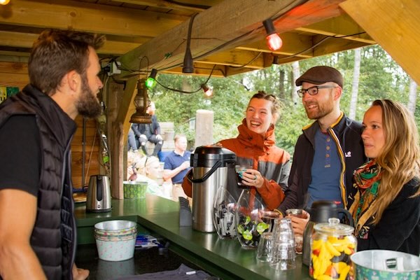 Taribush Uitjes: Drinken halen