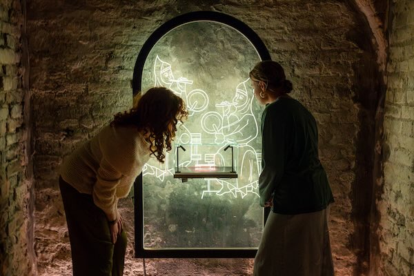 Bewonder de lichtgevende tekeningen
