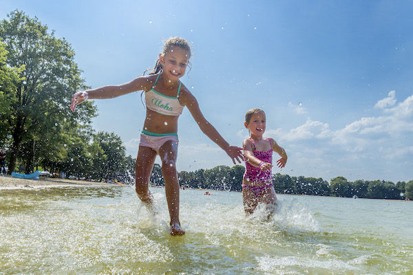 Rennen door het water