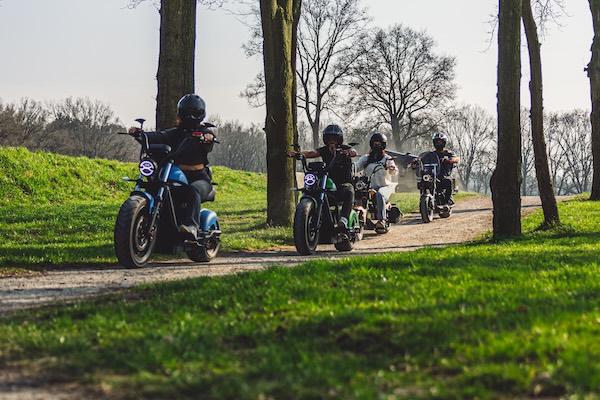 Groepsuitje op een Ecruiser