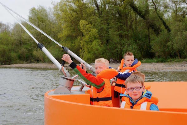 Water spuiten met de waterkanonnen