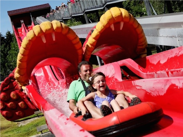 Pretpark de Valkenier: Keihard van de glijbaan af