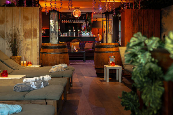 Bar en ligbedden