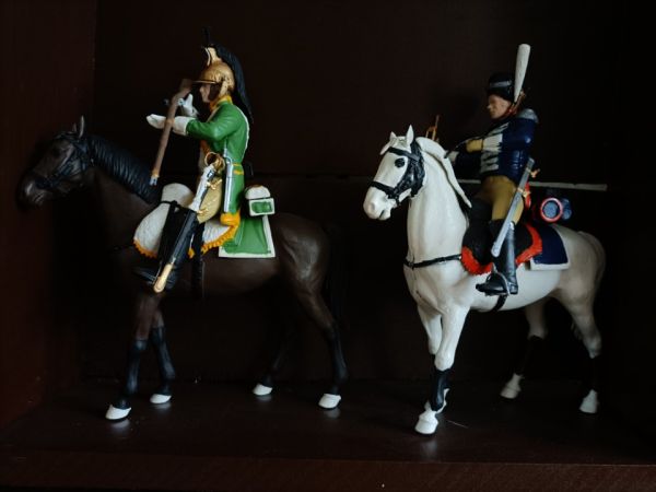 Twee soldaatjes op paarden