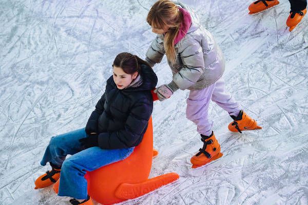 Schaatsbaan Museumplein: Op de Pinguïn