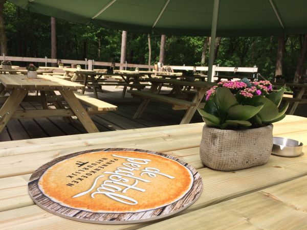 Pannenkoekenhuis de Perdstal: Terras