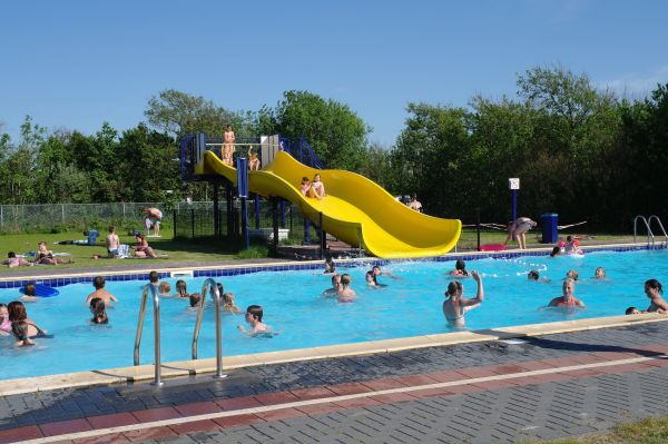 Recreatiepark De Watersnip: Het zwembad
