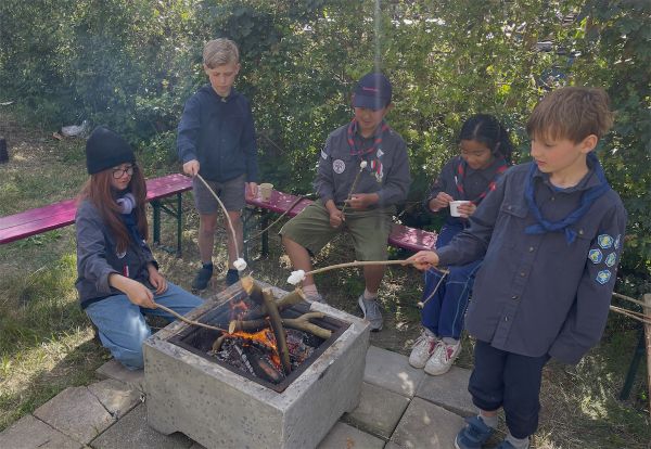 Open Dag Waterscouting De Lodewijkgroep: Marshmallows roosteren