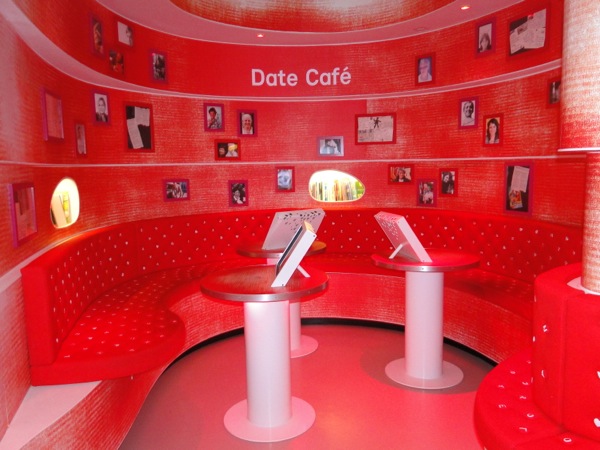 Wie date jij in het Date Cafe?