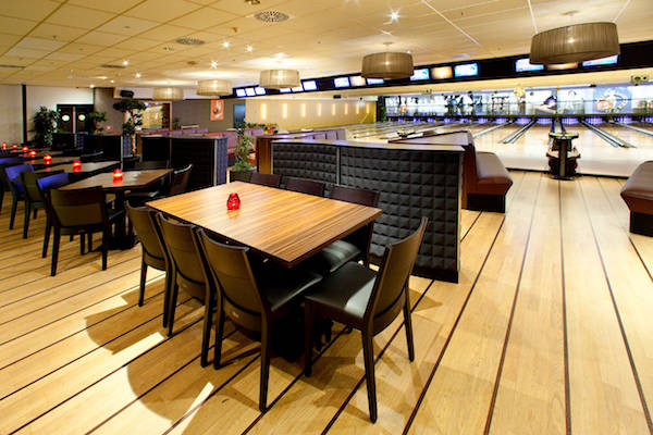 Lekker voor of na borrelen bij Sportcity bowling Leiderdorp