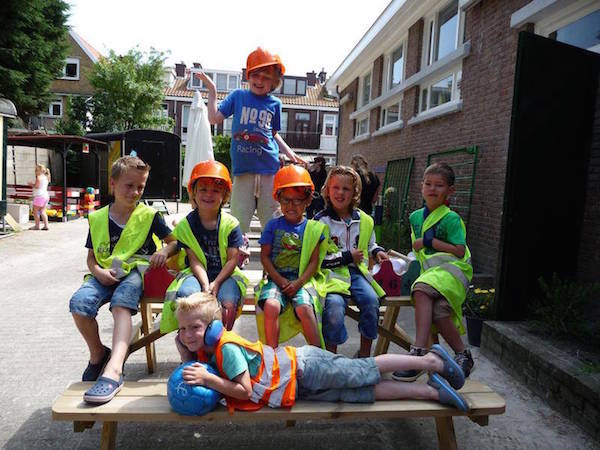 De harde werkers op een partijtje