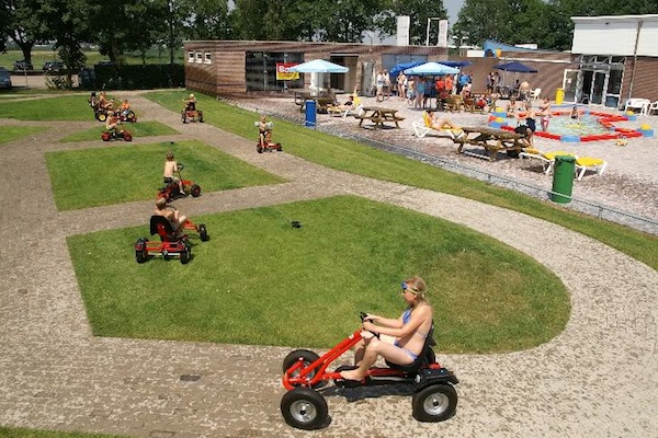 Het peuterbad en de Skelterbaan