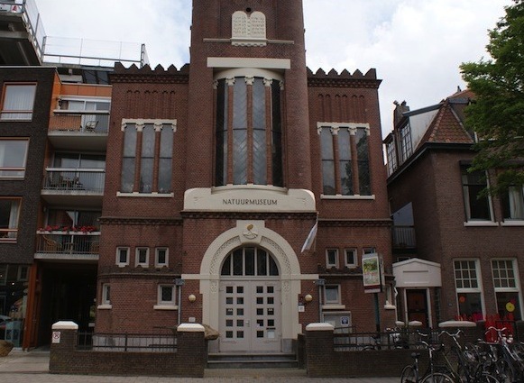 Natuurmuseum Nijmegen entree buiten