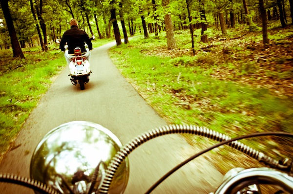 Touren over de Veluwe met een retro scooter
