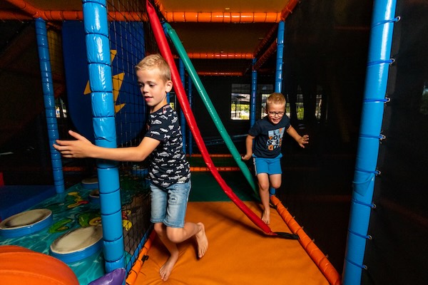 Samen spelen in het speelparadijs