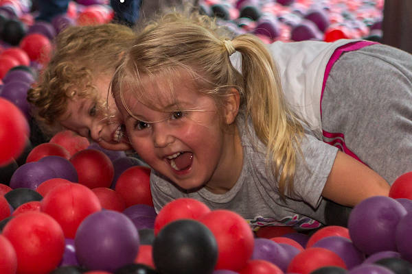 Spelen in de Ballenfabriek