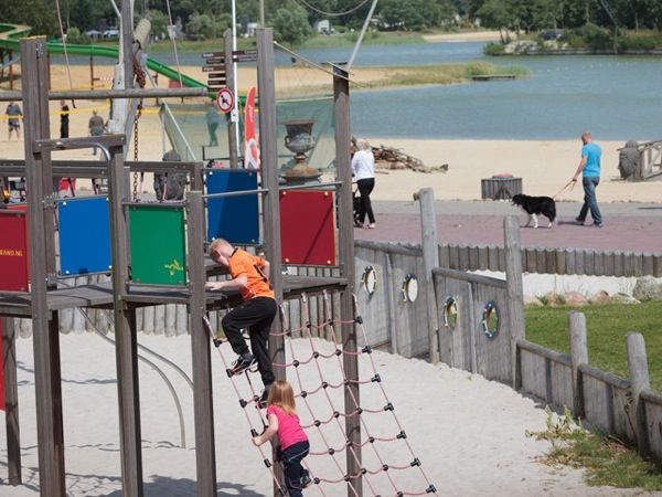 Speelpark Dol-Fijn: Buiten spelen