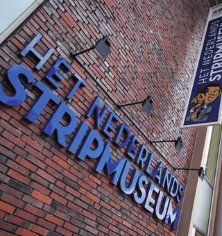 Het Nederlands Stripmuseum: Vooraanzicht hoofdingang