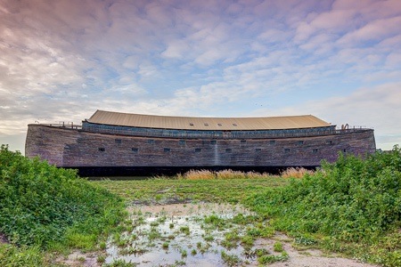 Zijaanzicht van de replica