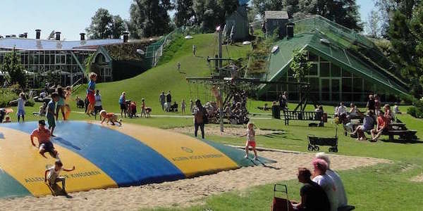 Kinderparken Nederland overzicht; de leukste attractieparken en pretparken voor kinderen - Reisliefde